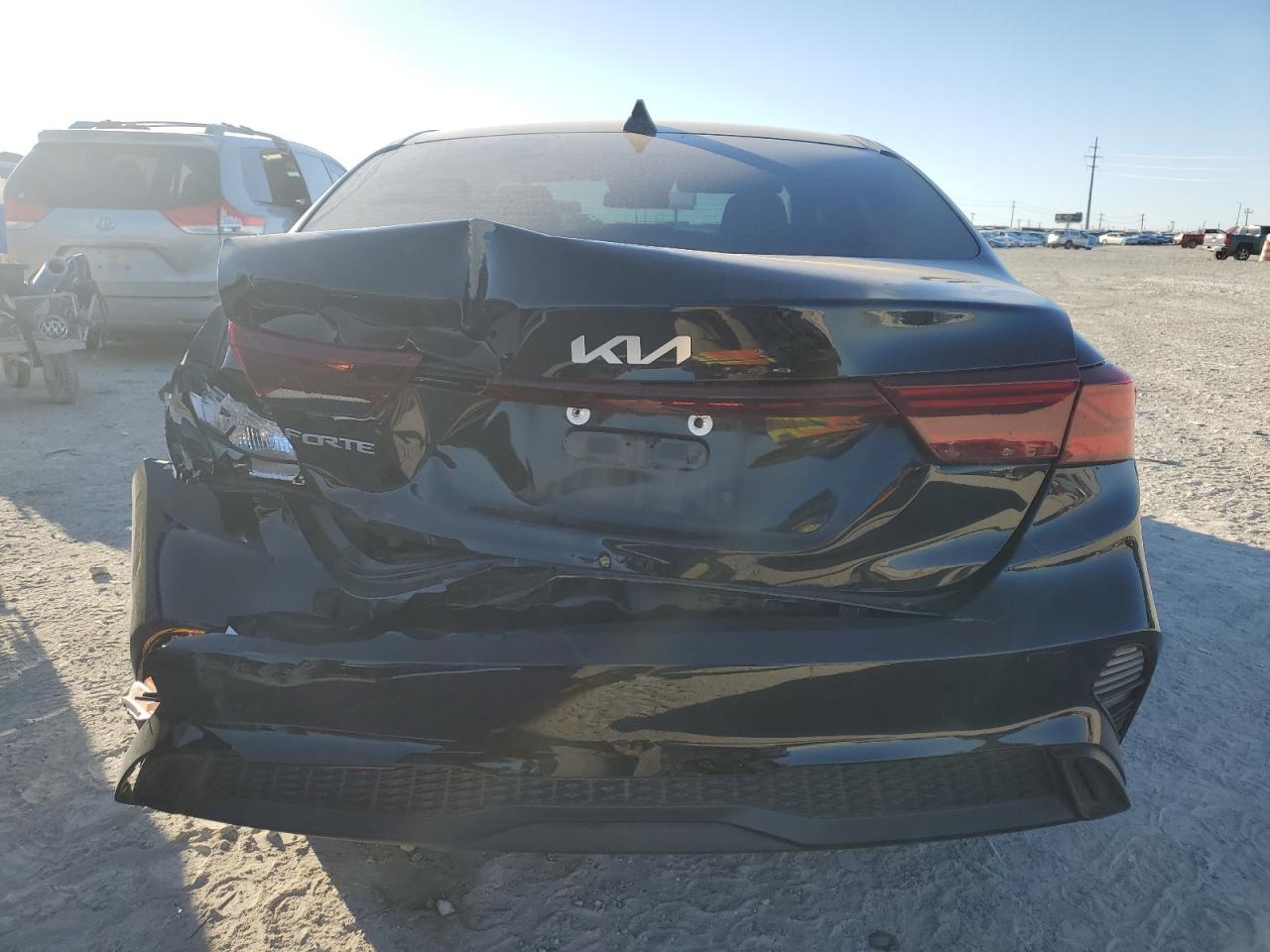 2022 KIA FORTE FE VIN:3KPF24AD5NE461867
