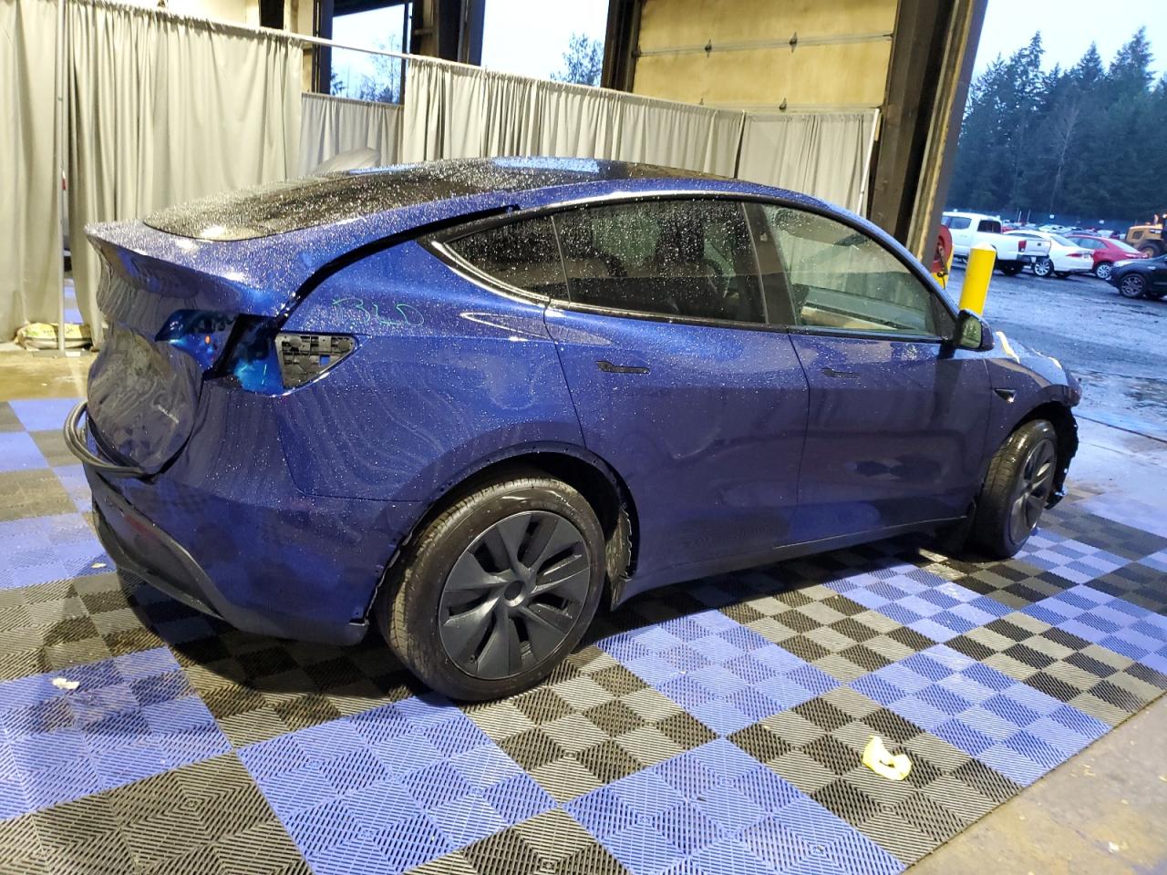2024 TESLA MODEL Y  VIN:7SAYGDEE6RF203020