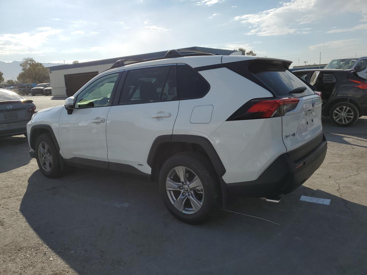 2023 TOYOTA RAV4 XLE VIN:JTMRWRFV2PD205738