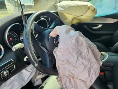 2015 Mercedes-Benz C 200 VIN: