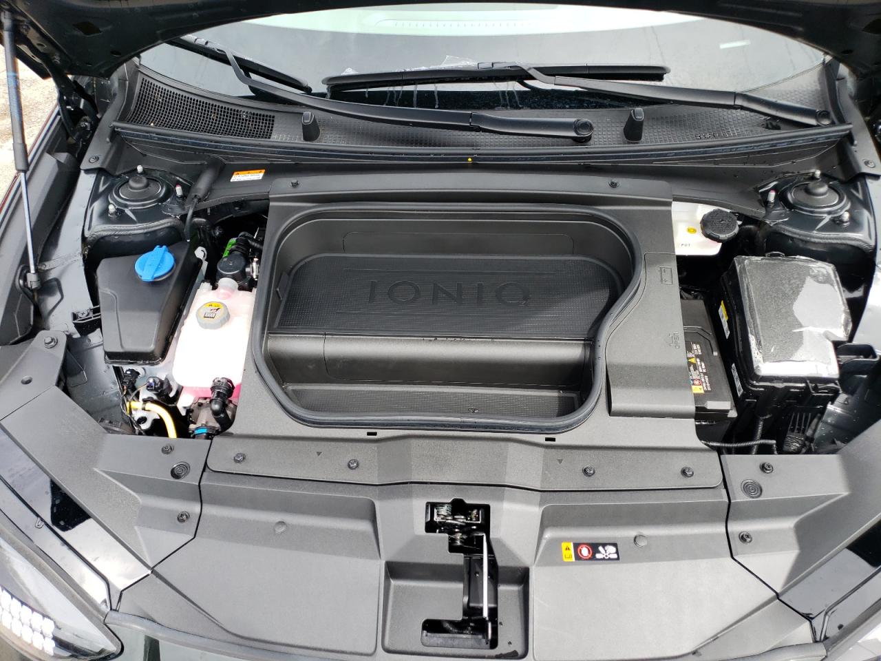 2023 HYUNDAI IONIQ 6 SEL VIN:KMHM34AA8PA051219