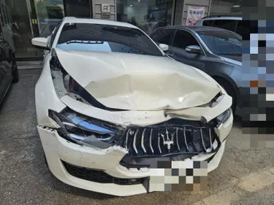 2018 Maserati Ghibli VIN: