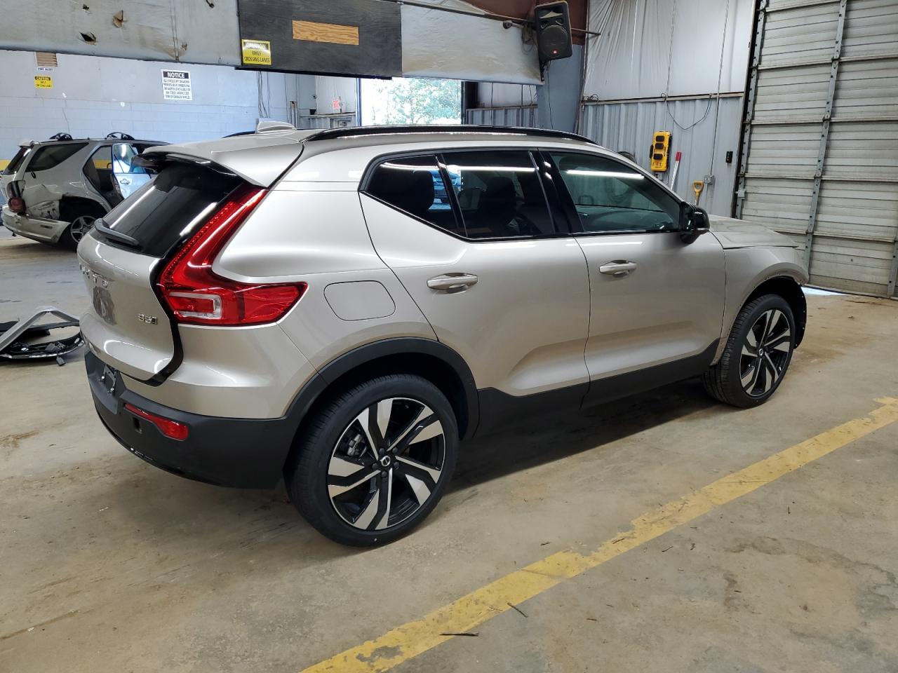 2023 VOLVO XC40 PLUS VIN:YV4L12UW5P2039277