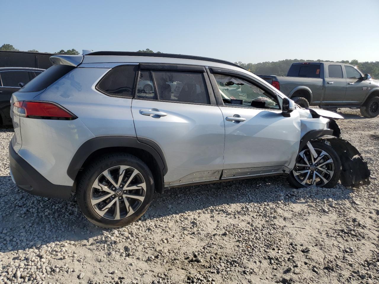 2022 TOYOTA COROLLA CROSS XLE VIN:7MUDAAAG4NV009309