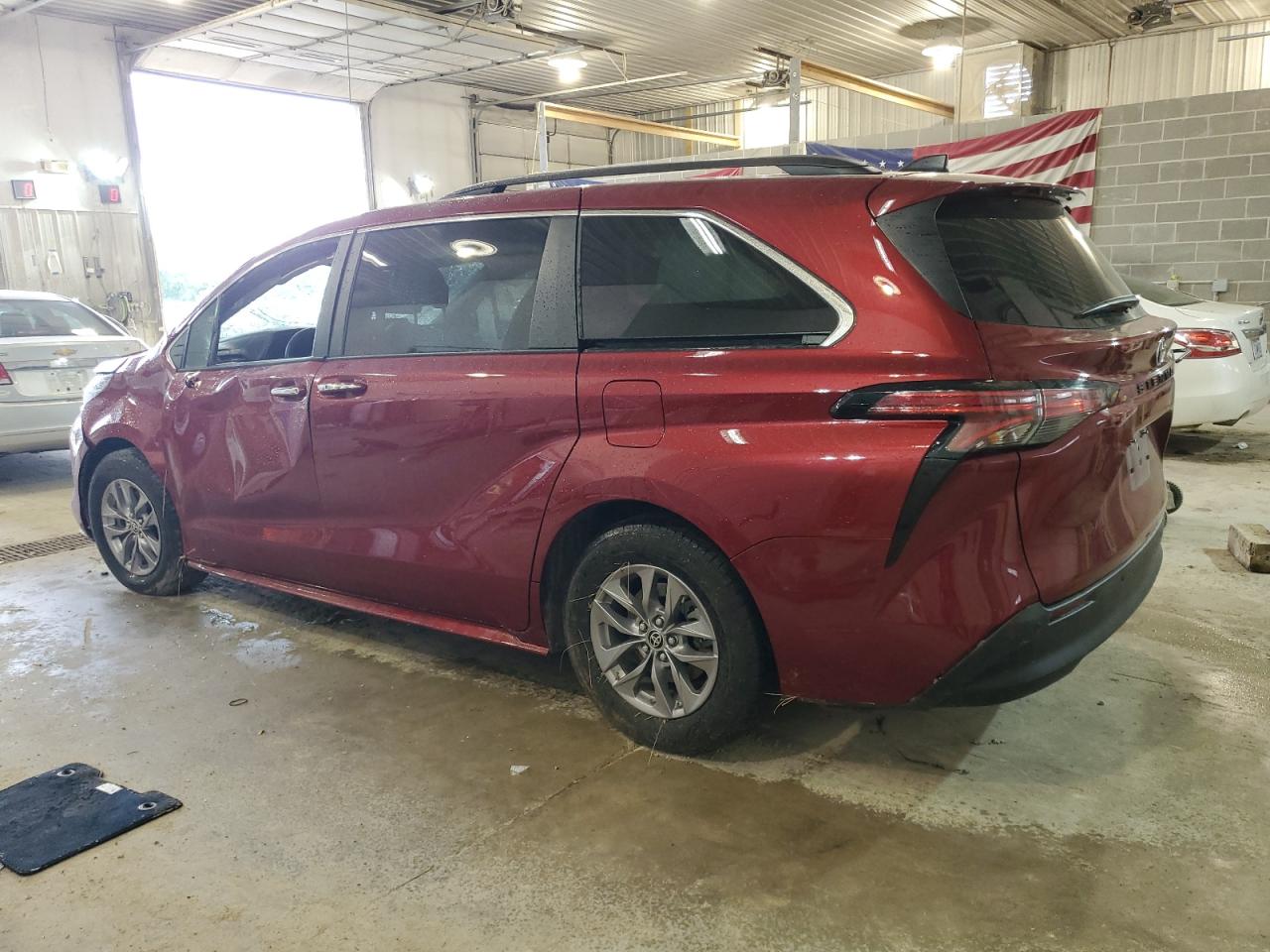 2022 TOYOTA SIENNA XLE VIN:5TDJRKECXNS077083