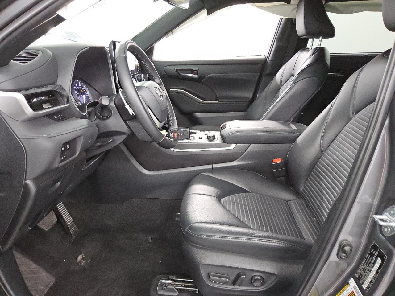 2024 TOYOTA HIGHLANDER LE VIN:5TDKDRBH8RS550593