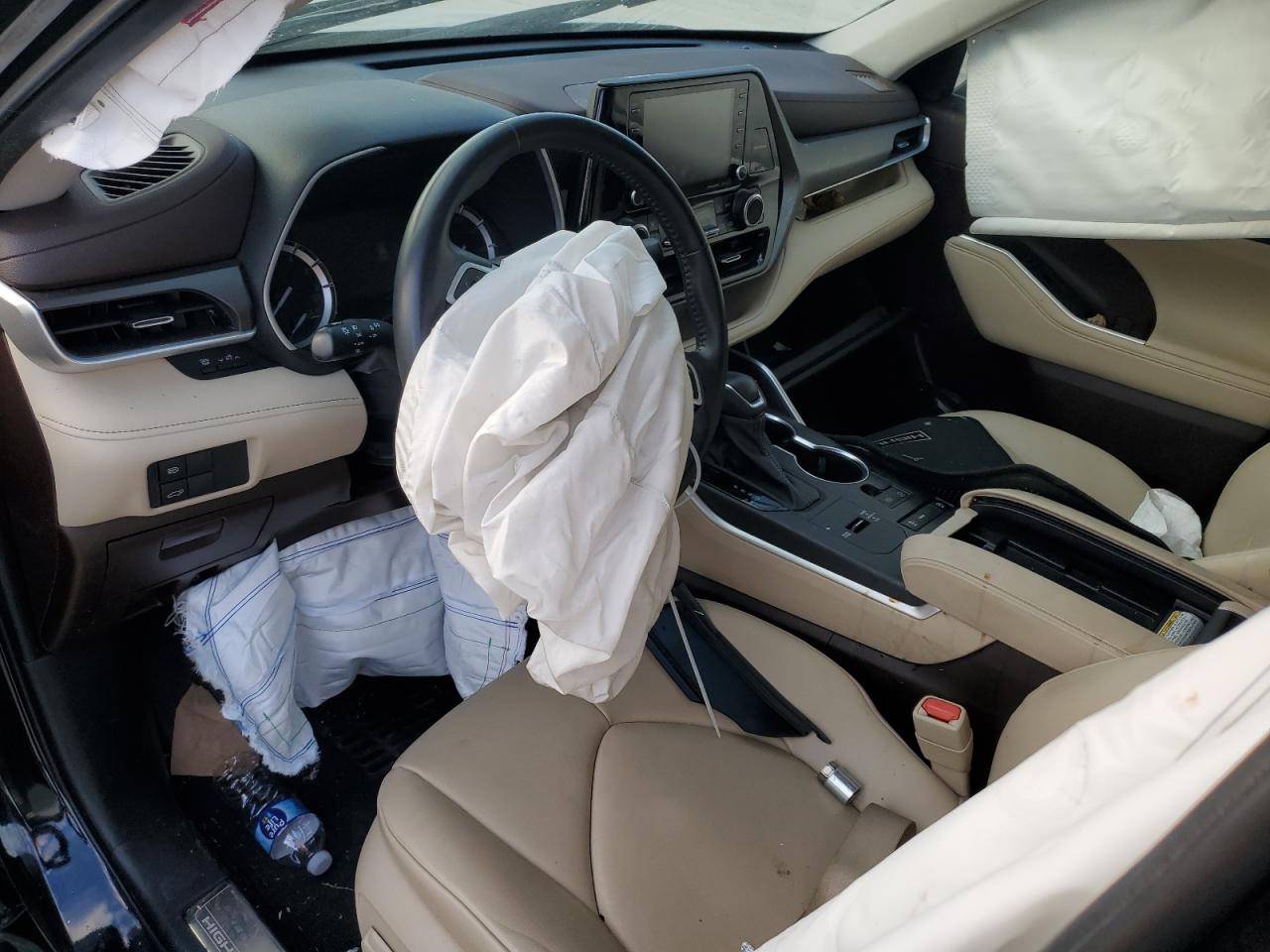 2022 TOYOTA HIGHLANDER XLE VIN:5TDGZRAH2NS141248