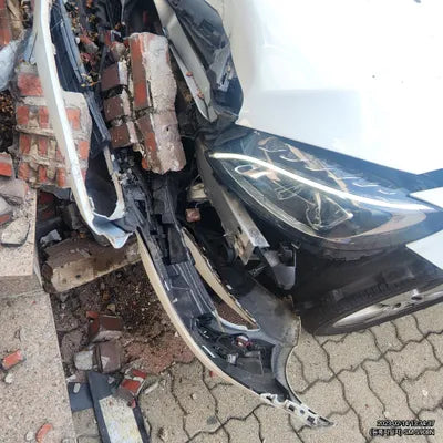 2018 Mercedes-Benz C 200 010KMWDDWF4CB9JF6 VIN:010KMWDDWF4CB9JF6