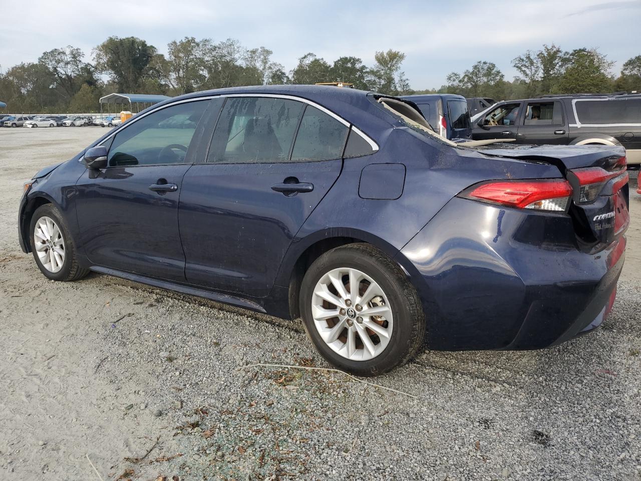 2022 TOYOTA COROLLA XLE VIN:5YFFPMAE2NP323731