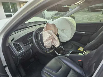 2015 Volvo XC60 080KMYV1DZ82K6F27 VIN:080KMYV1DZ82K6F27