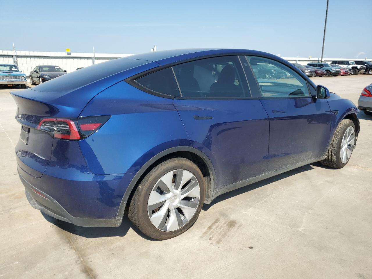 2023 TESLA MODEL Y  VIN:7SAYGDEE8PA124667