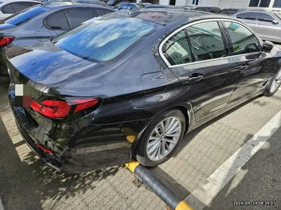 2021 BMW 520 VIN: