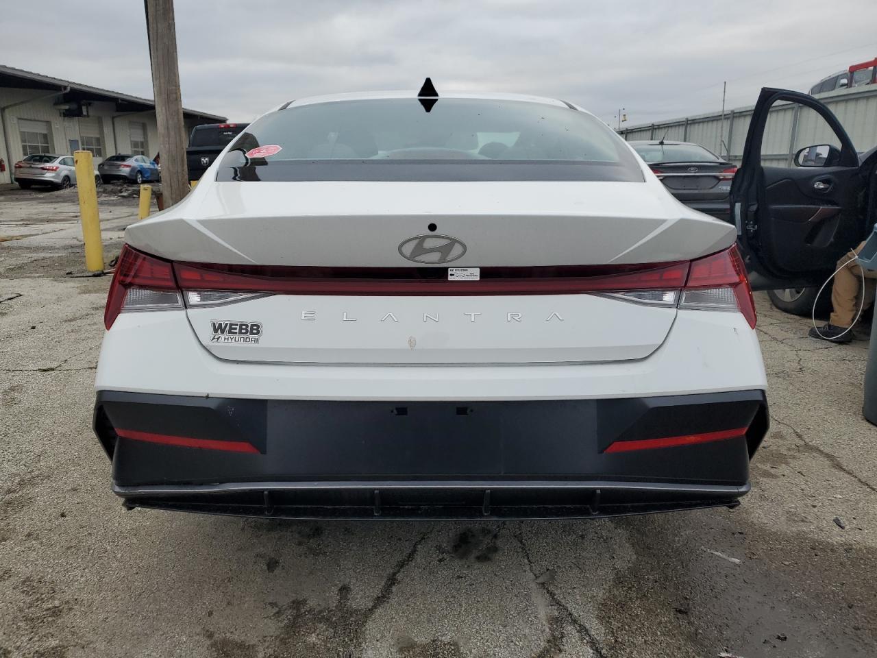 2024 HYUNDAI ELANTRA SEL VIN:KMHLS4DG9RU754117