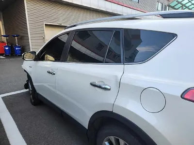 2016 Toyota RAV4 VIN: