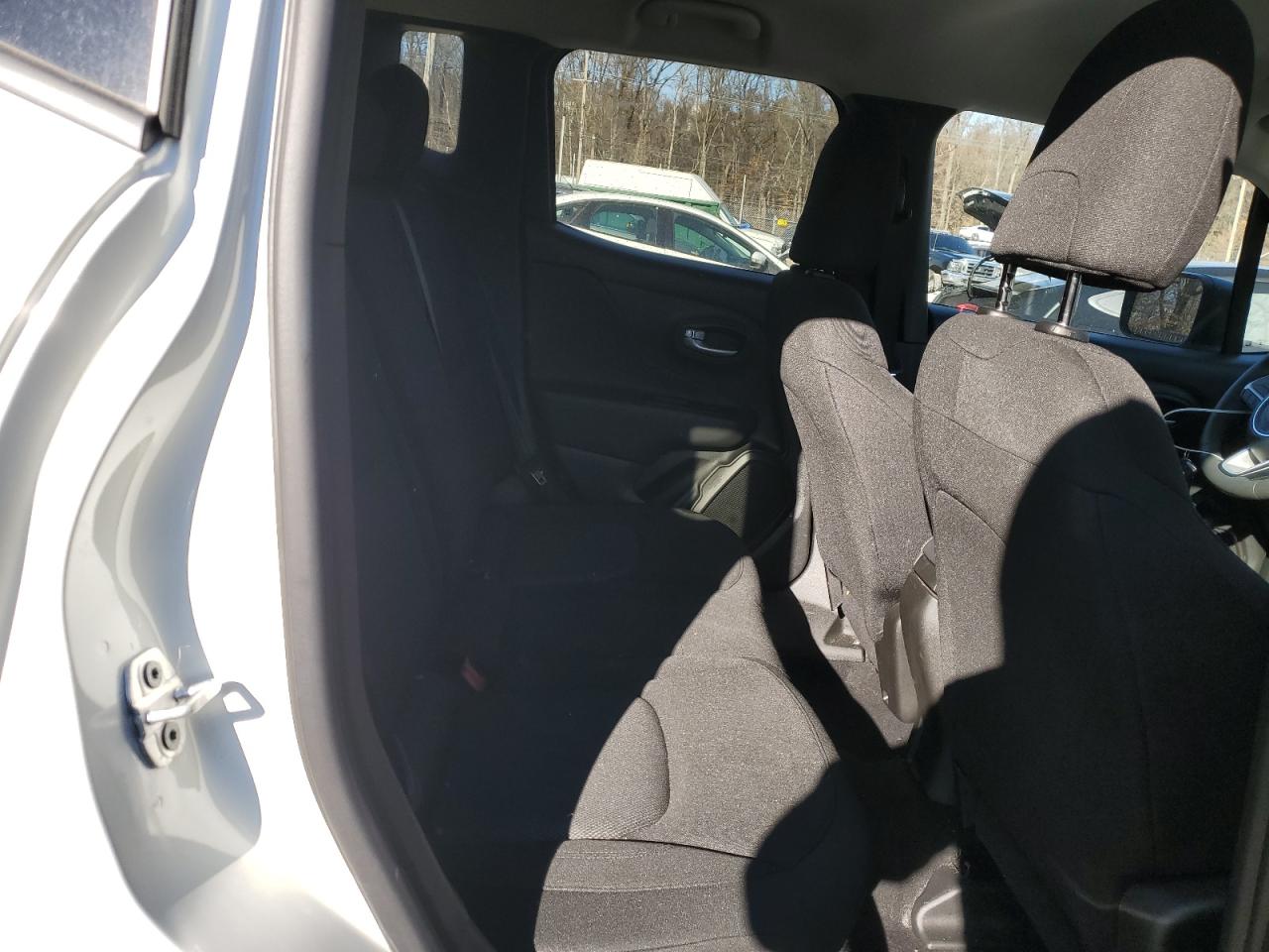 2023 JEEP RENEGADE LATITUDE VIN:ZACNJDB17PPP60850