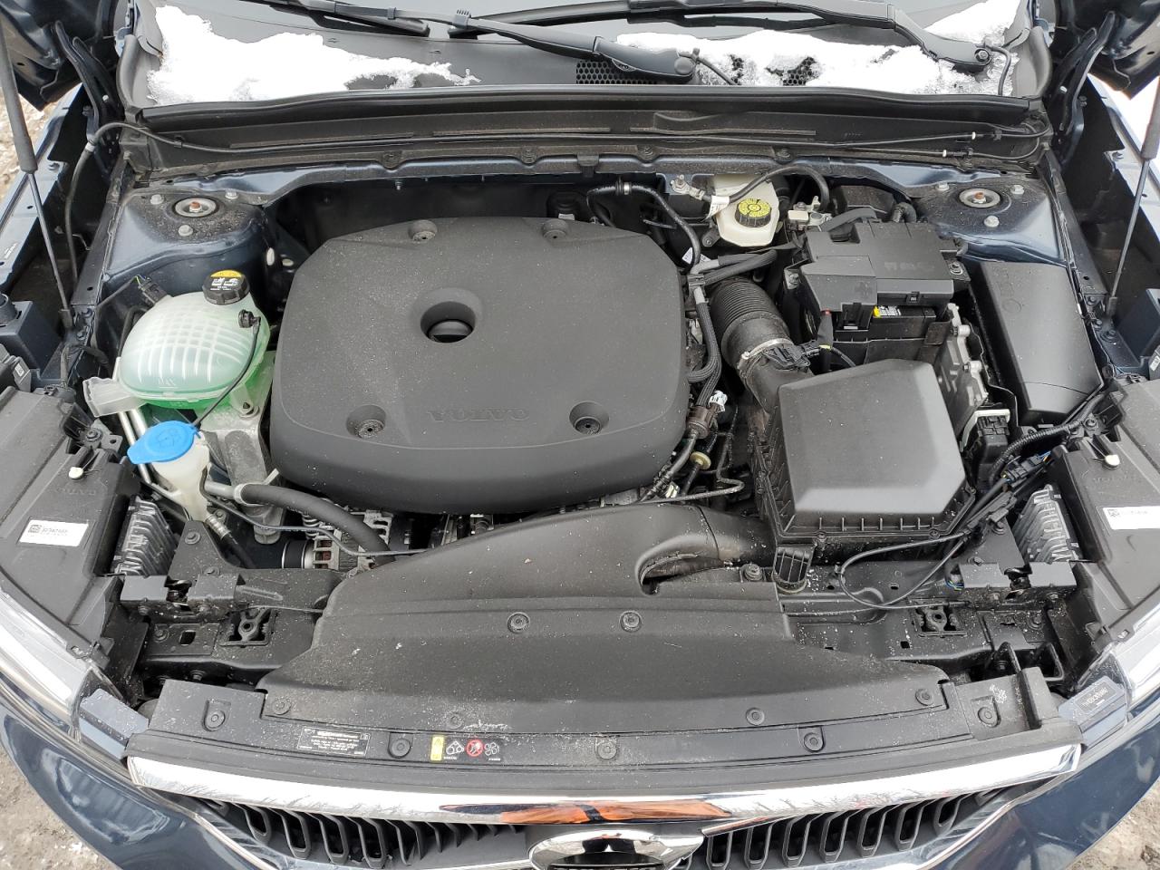 2022 VOLVO XC40 T5 MOMENTUM VIN:YV4162UK2N2698887