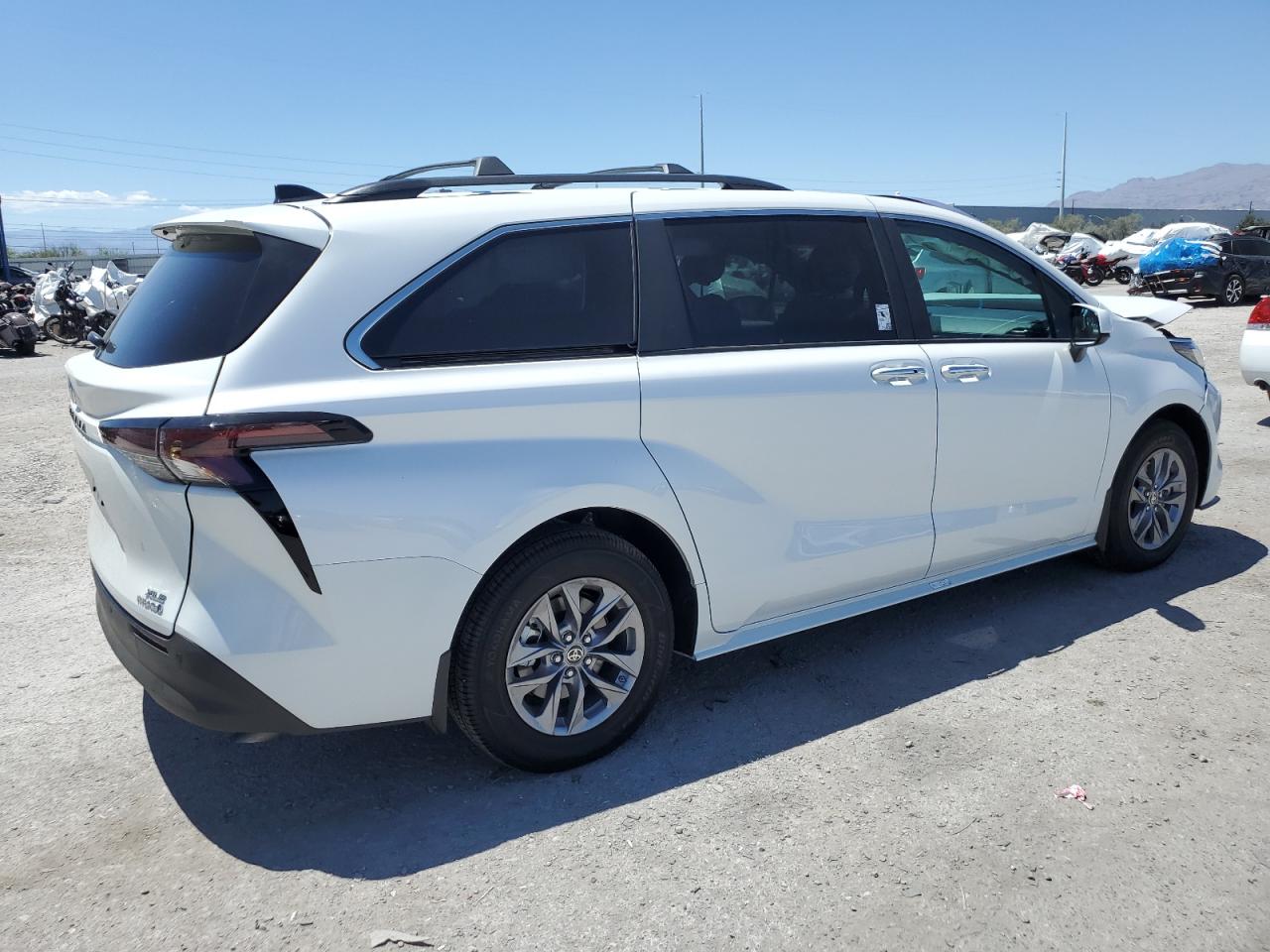 2024 TOYOTA SIENNA XLE VIN:5TDJRKEC6RS192236