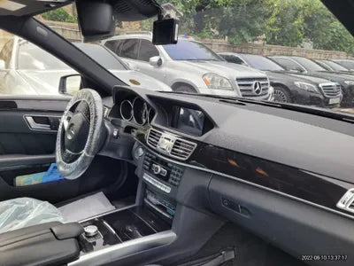 2014 Mercedes-Benz E 220 VIN: