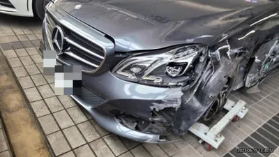 2015 Mercedes-Benz E 220 VIN: