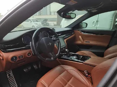 2018 Maserati Ghibli VIN: