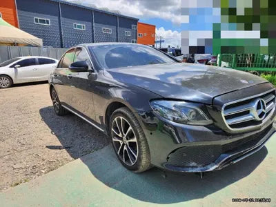 2017 Mercedes-Benz E 220 VIN: