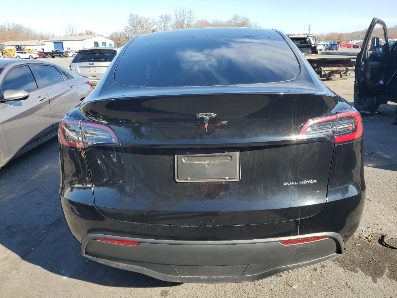 2023 TESLA MODEL Y  VIN:7SAYGDEE8PA108582