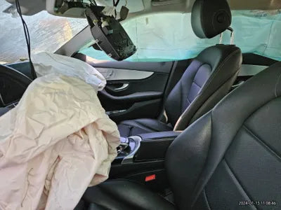 2015 Mercedes-Benz C 200 VIN: