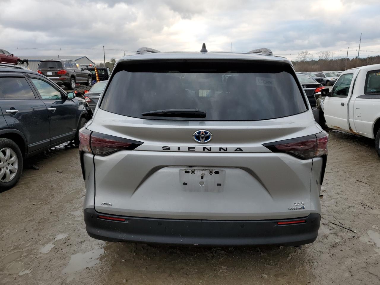 2024 TOYOTA SIENNA XLE VIN:5TDJSKFC2RS111431
