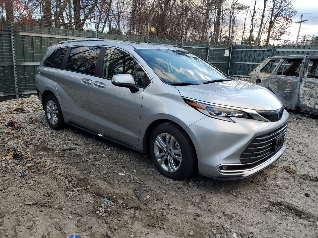 2023 TOYOTA SIENNA LIMITED VIN:5TDESKFC7PS090185