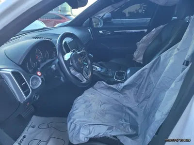 2015 Porsche Cayenne VIN: