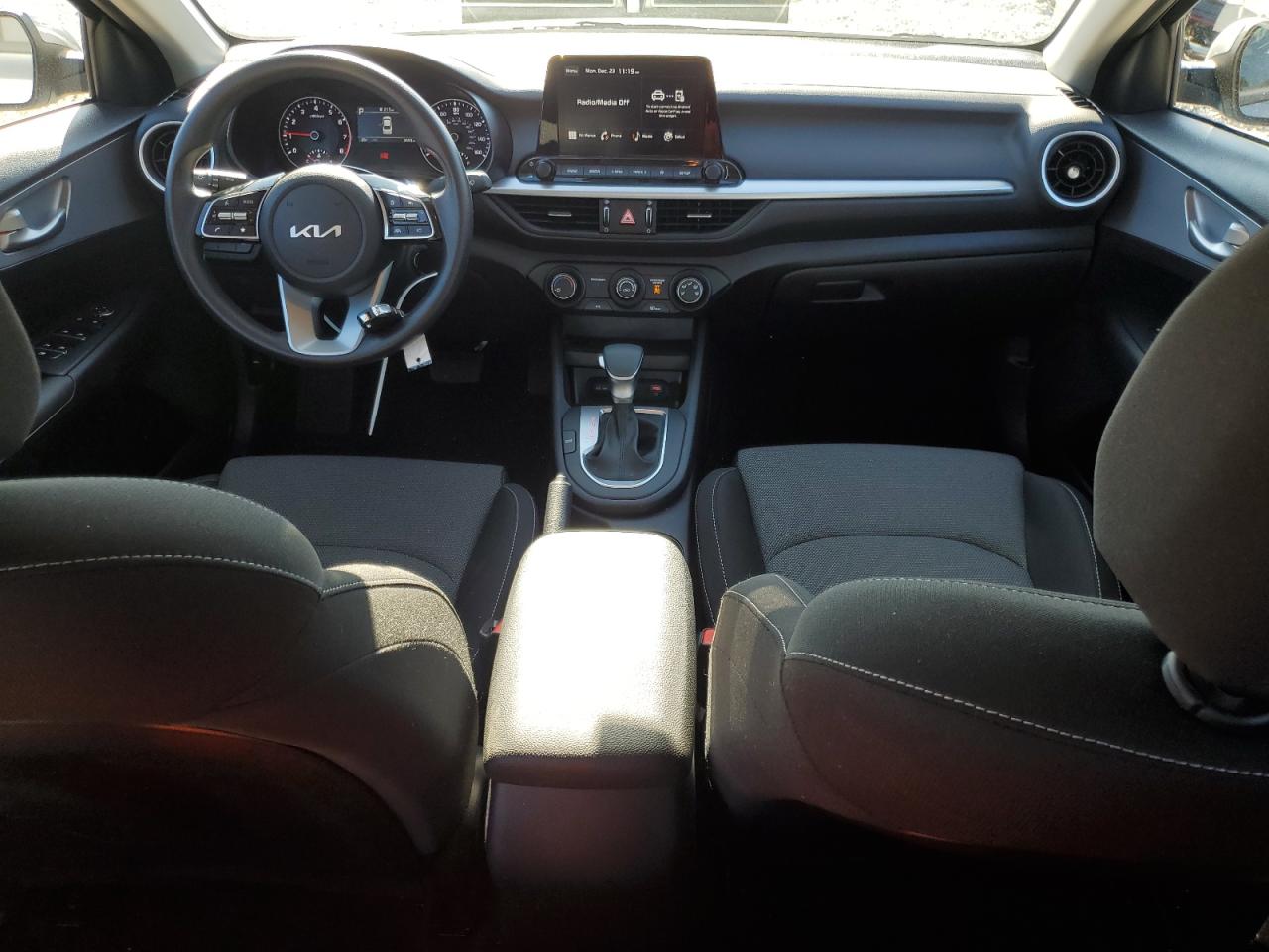 2024 KIA FORTE LX VIN:3KPF24AD8RE813877