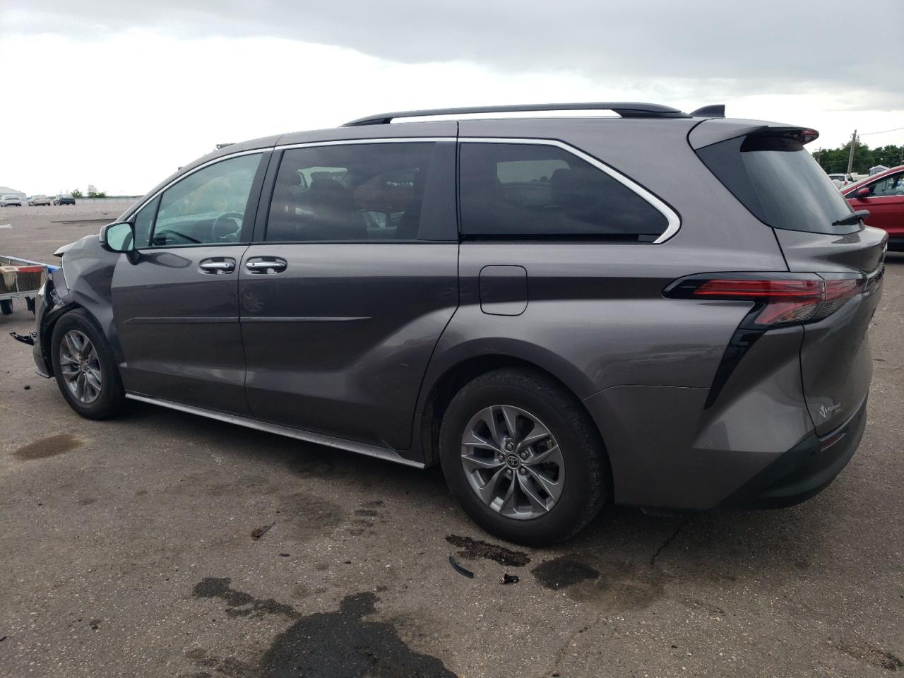 2022 TOYOTA SIENNA XLE VIN:5TDYRKEC6NS117755