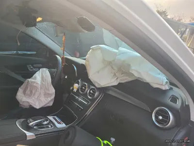 2019 Mercedes-Benz C 220 701KMWDDWF1EB3KR4 VIN:701KMWDDWF1EB3KR4