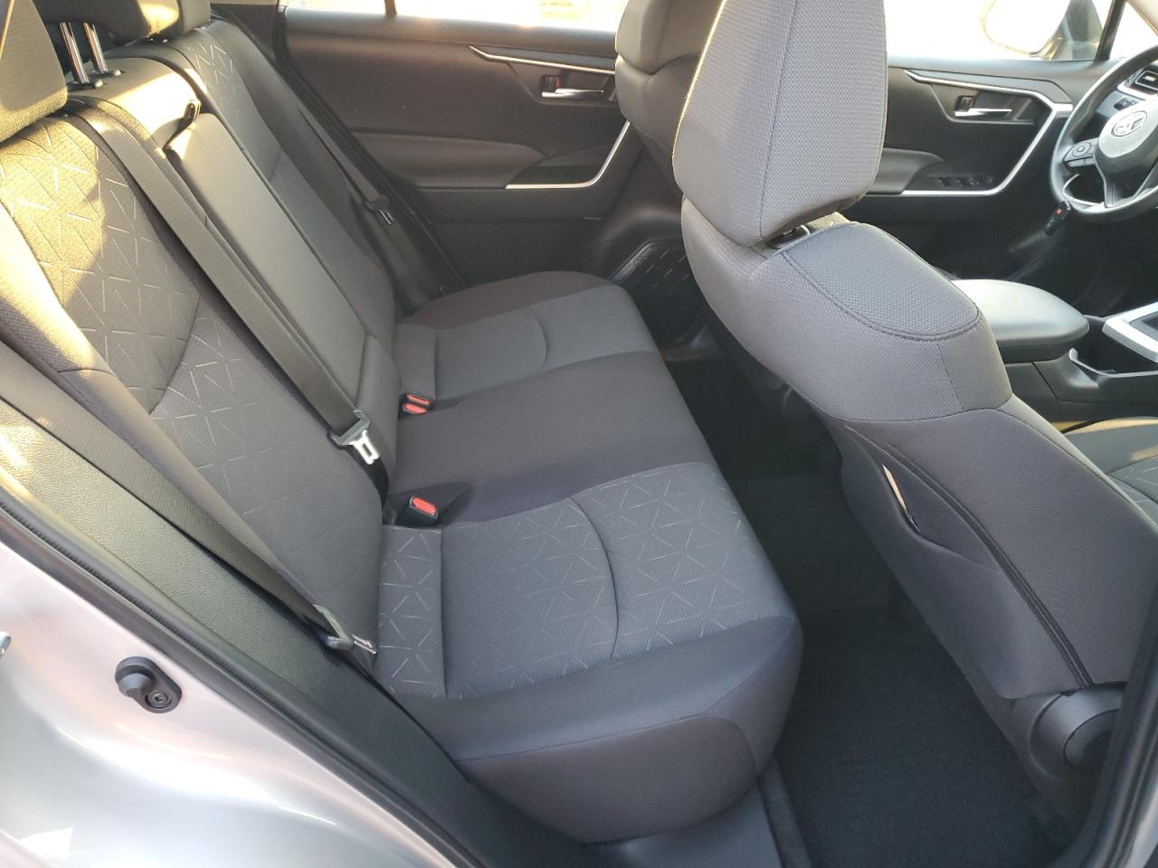 2024 TOYOTA RAV4 XLE VIN:2T3P1RFV2RW440295