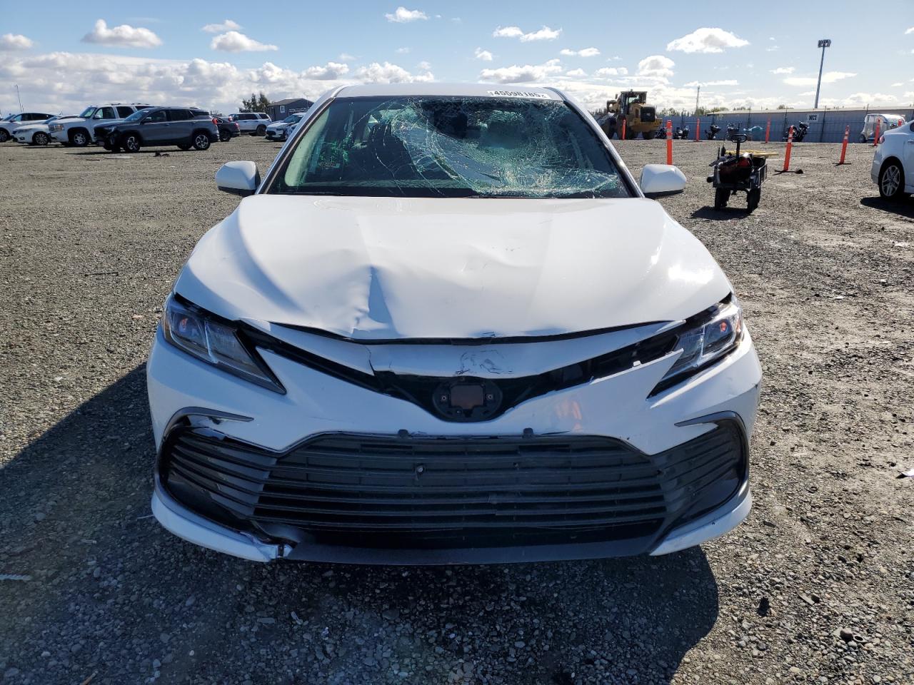 2024 TOYOTA CAMRY LE VIN:4T1C11AK5RU257074