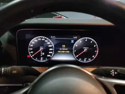 2019 Mercedes-Benz E 300 VIN: