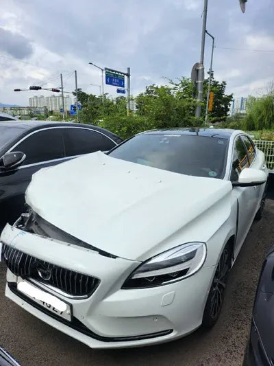 2017 Volvo V40 YV1MVA8KDH2378496 VIN:YV1MVA8KDH2378496