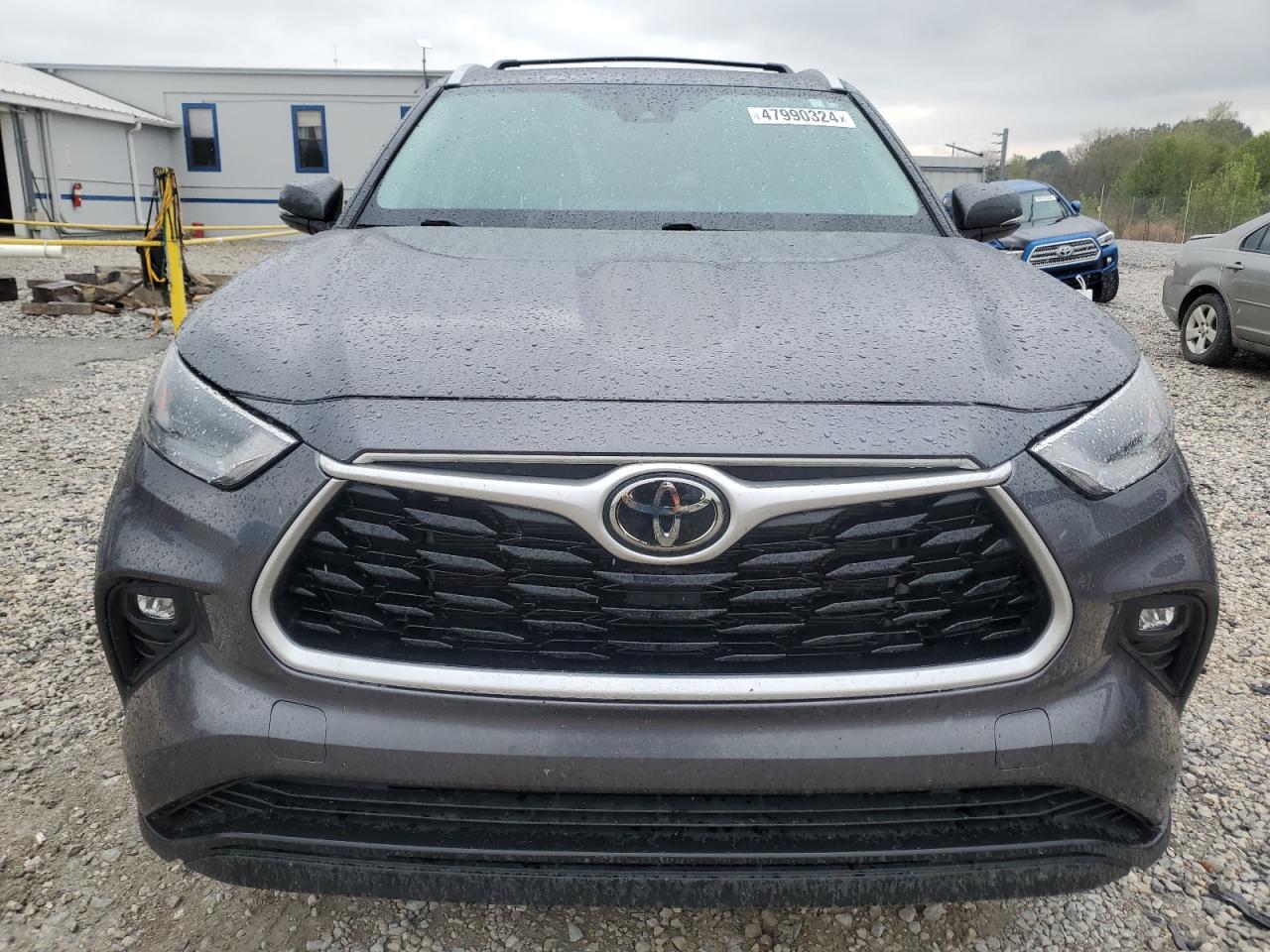 2022 TOYOTA HIGHLANDER XLE VIN:5TDGZRBH8NS586012