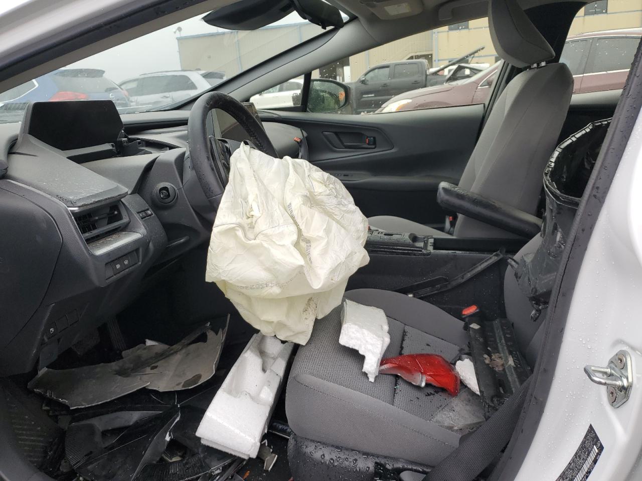 2024 TOYOTA PRIUS LE VIN:JTDACAAU9R3022027