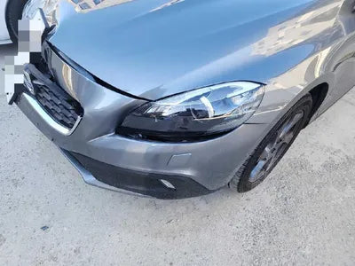 2016 Volvo V40 VIN:
