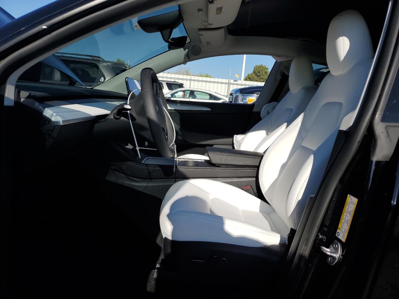 2023 TESLA MODEL Y  VIN:7SAYGDEEXPF868208