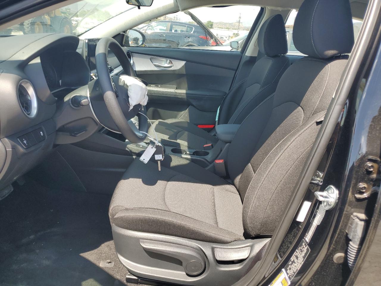 2024 KIA FORTE LX VIN:3KPF24AD8RE754099