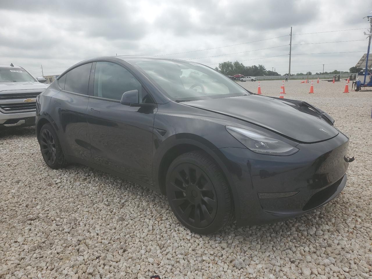 2024 TESLA MODEL Y  VIN:7SAYGDED4RF045851