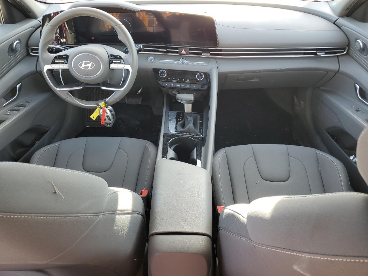 2024 HYUNDAI ELANTRA SEL VIN:KMHLS4DG8RU761947