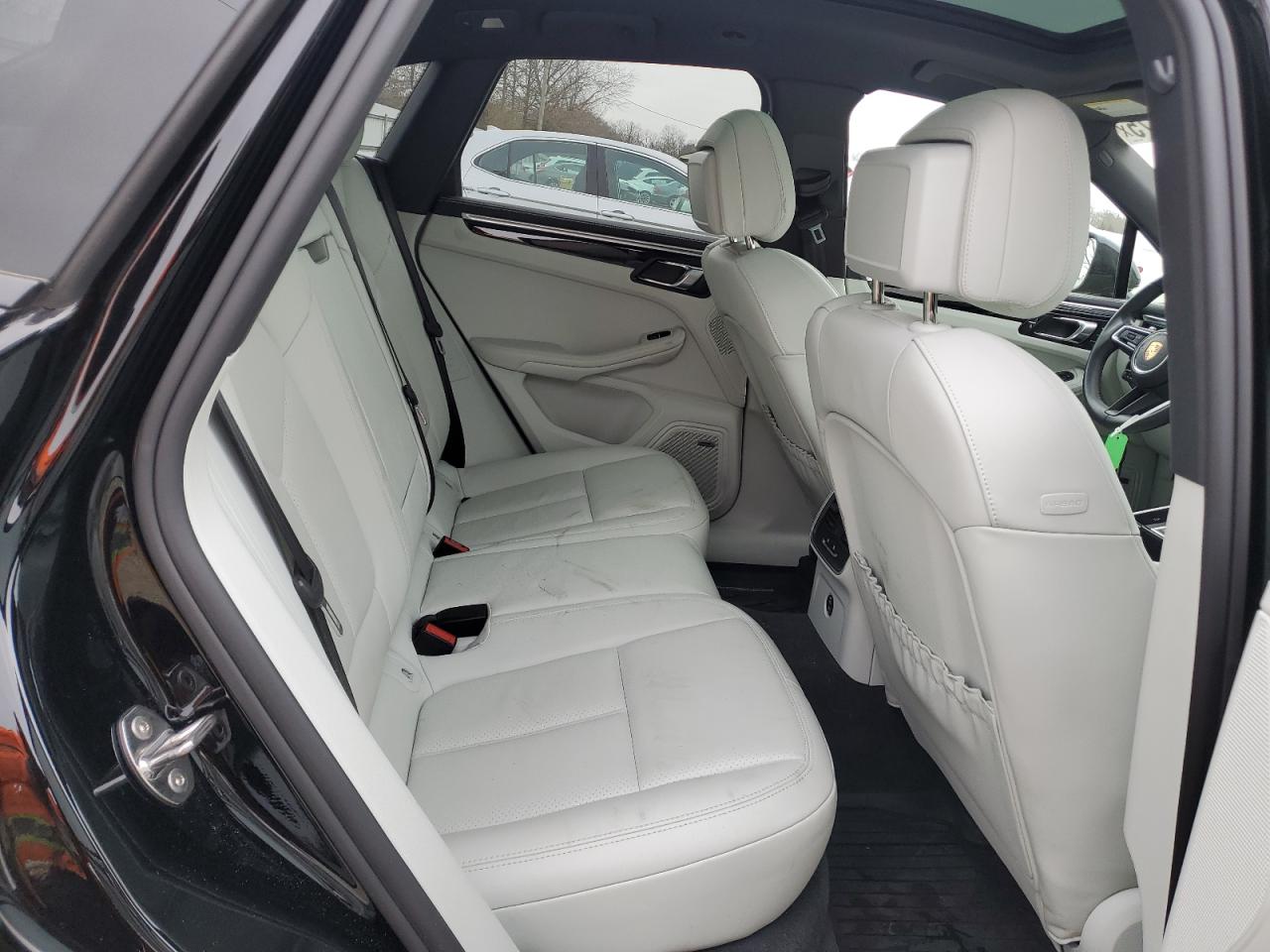 2022 PORSCHE MACAN  VIN:WP1AA2A57NLB10426