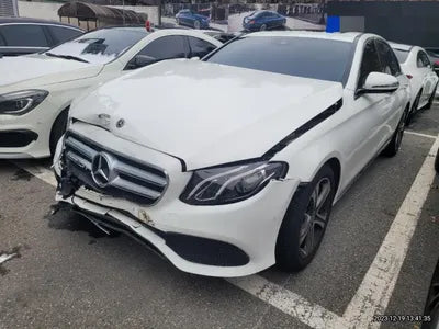 2018 Mercedes-Benz E 300 VIN: