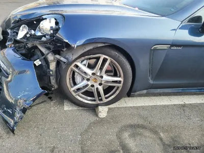 2015 Porsche Panamera VIN: