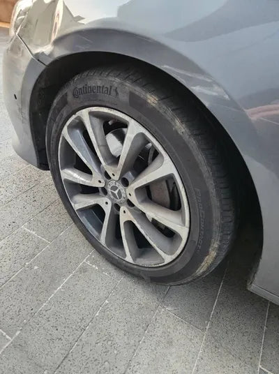 2018 Mercedes-Benz E 300 VIN: