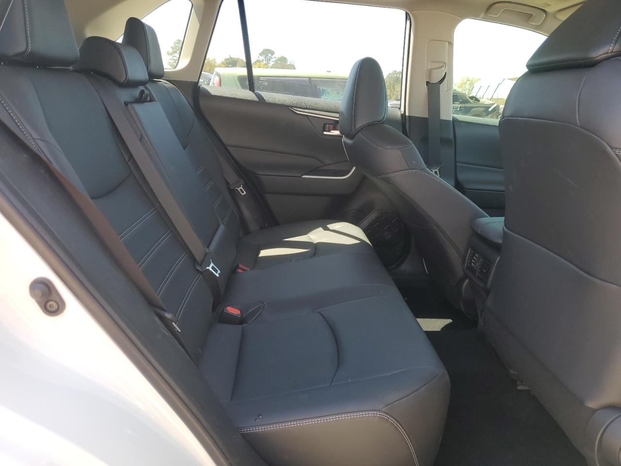 2024 TOYOTA RAV4 XLE PREMIUM VIN:JTMC1RFV7RJ031903