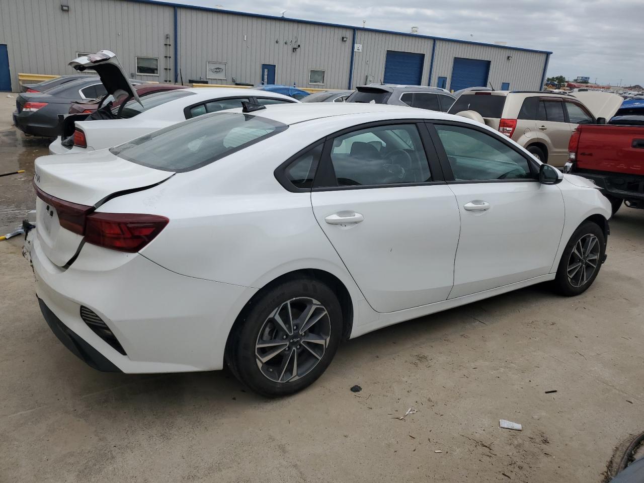 2022 KIA FORTE FE VIN:3KPF24AD8NE503187